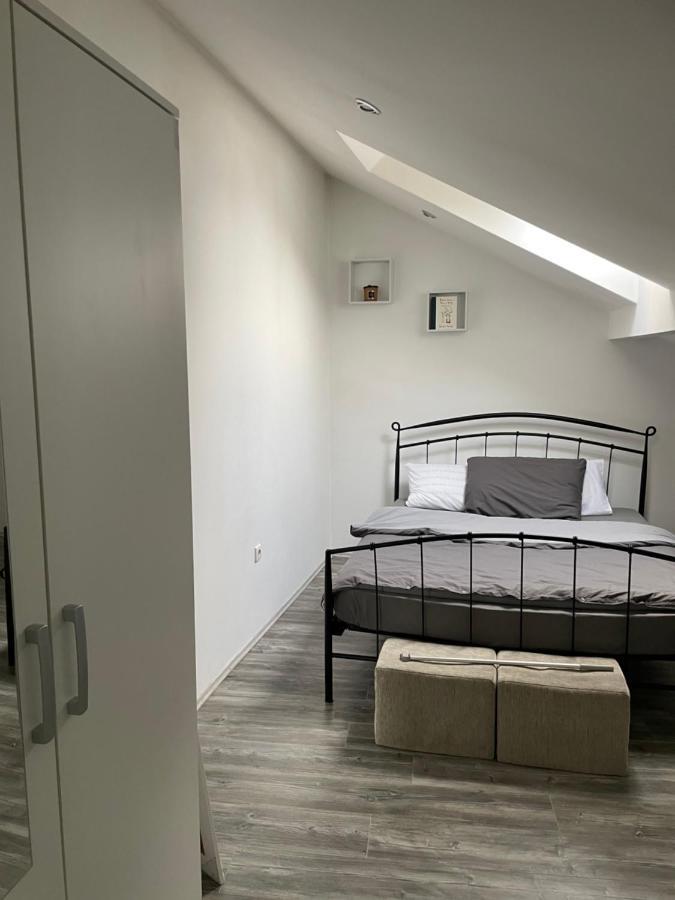 카를로바츠 Apartman Rakovac 아파트 외부 사진